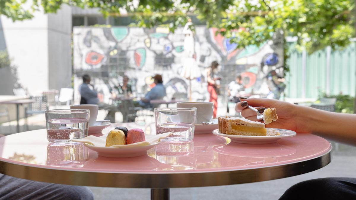 2025_Fabienne-Gantenbein_Kunsthaus-Zürich_Moser-Cafeteria_IMG2431