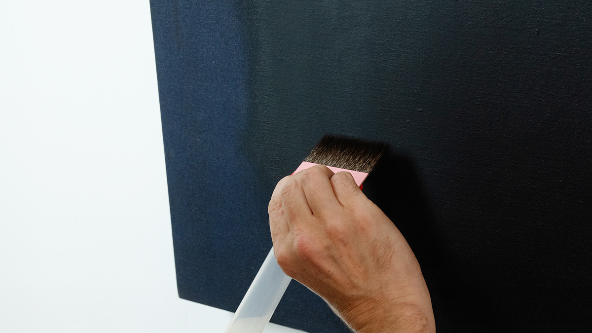 Abb_015_Oberflächenreinigung am Rothko mit dem Luftpinsel.png
