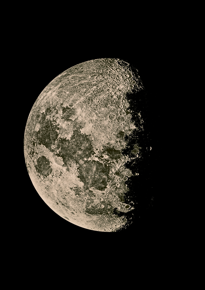 Medienbilder_Teaser_B1416xH2000_Moon.png