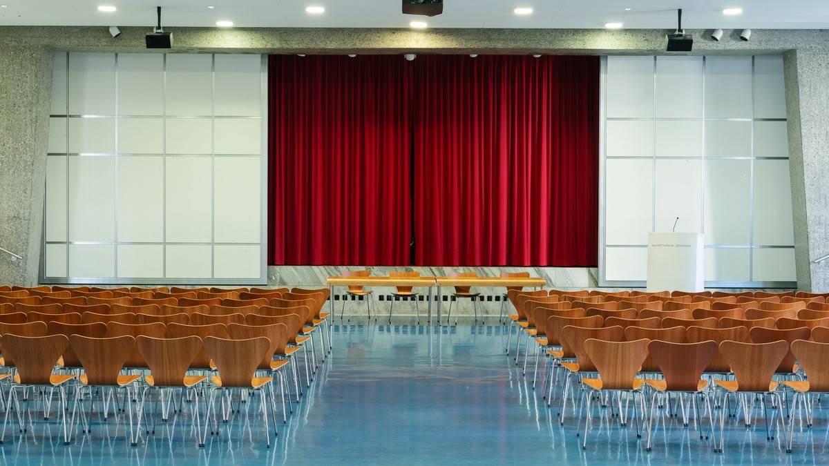 Vortragssaal_Bühne_2026