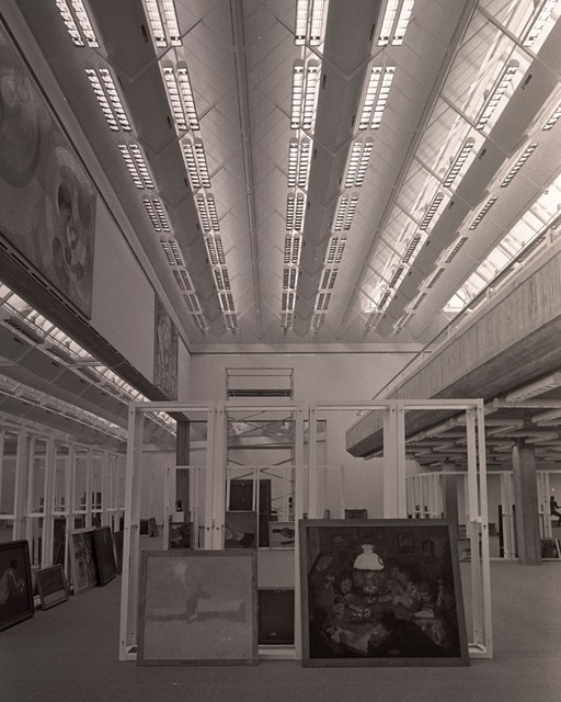 Muller-Bau-1976