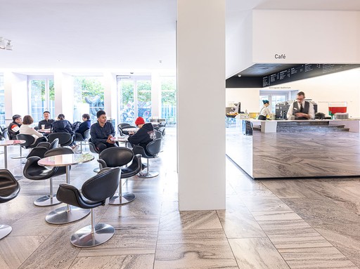 eingangshalle-cafe